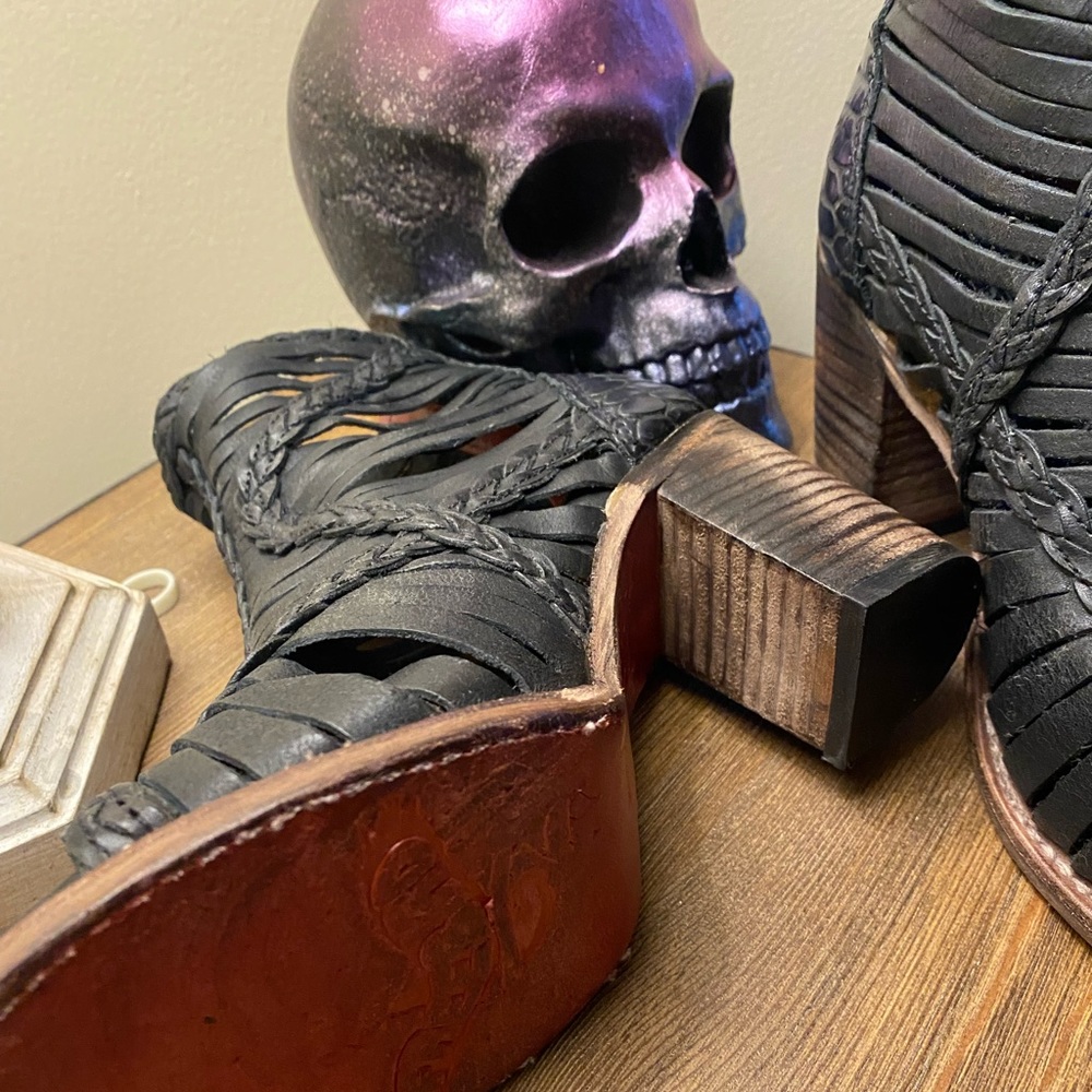 Free birds size 7